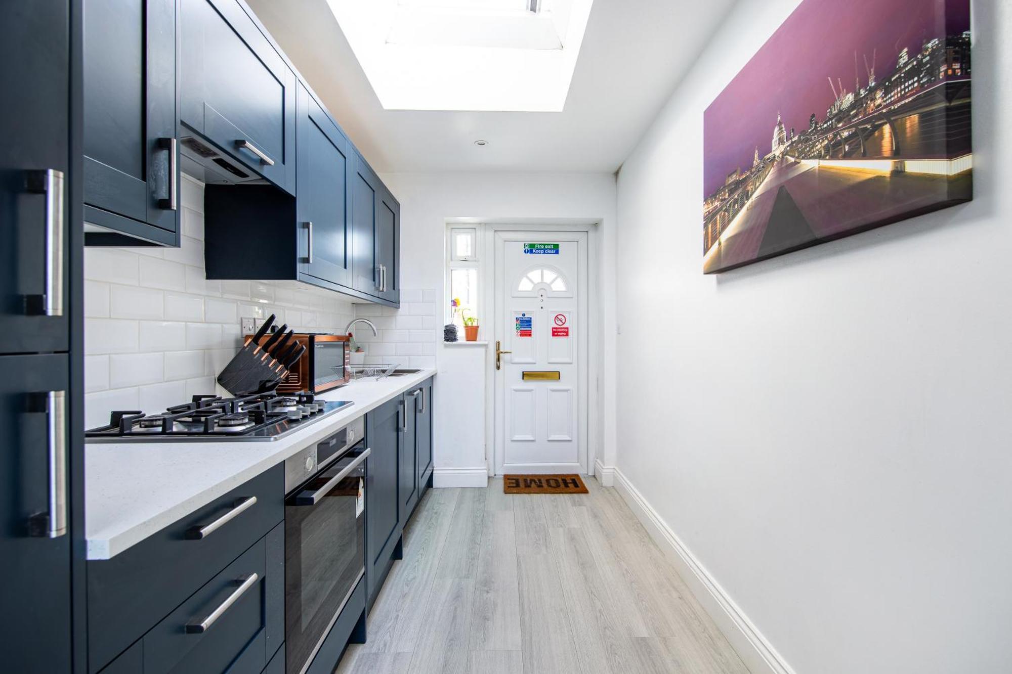 Cosy 1 Bed Apartment With Free Parking Close To Underground Station Zone 2 For Quick Access To Central London Up To 5 Guests Экстерьер фото