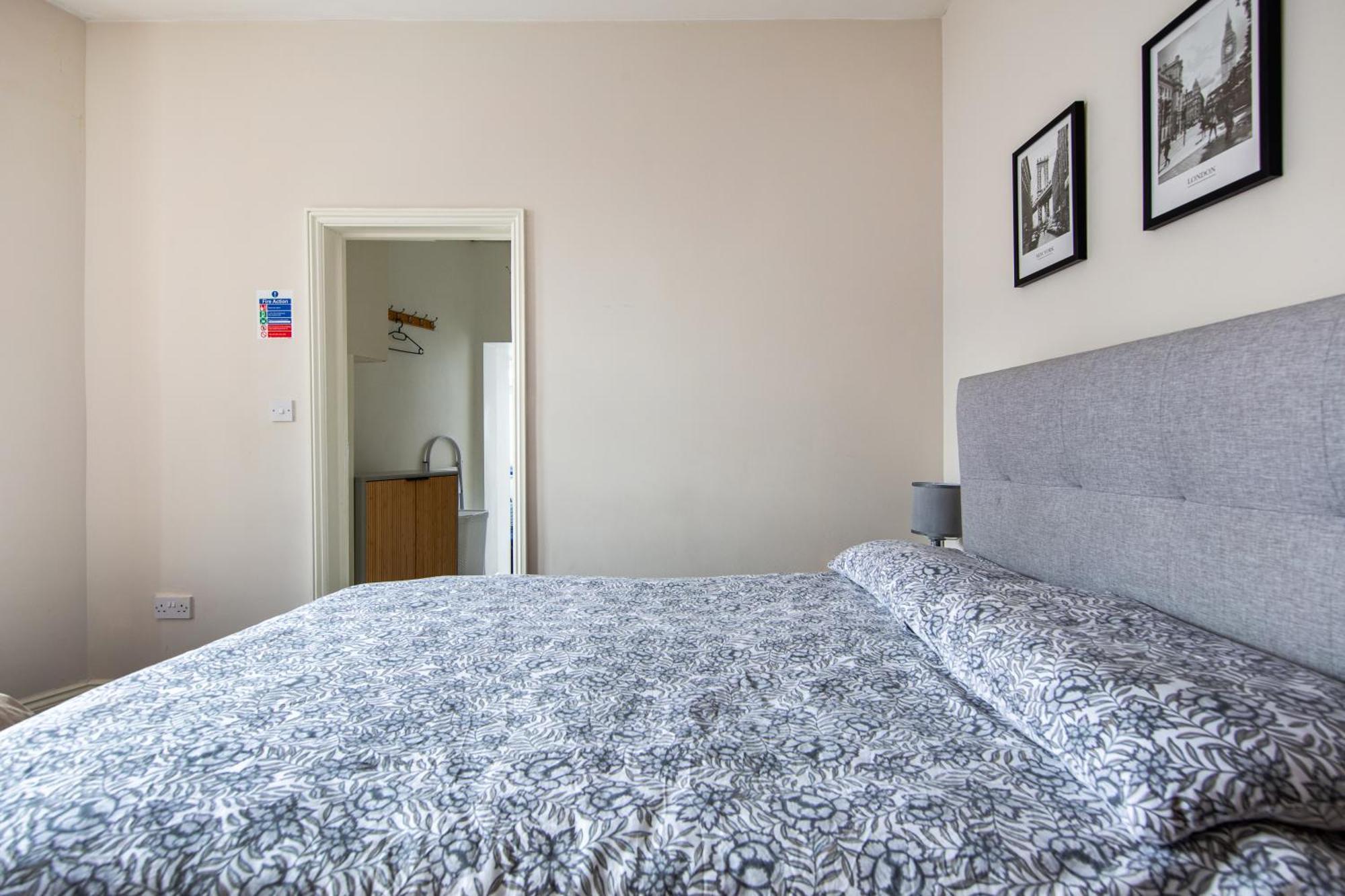 Cosy 1 Bed Apartment With Free Parking Close To Underground Station Zone 2 For Quick Access To Central London Up To 5 Guests Экстерьер фото